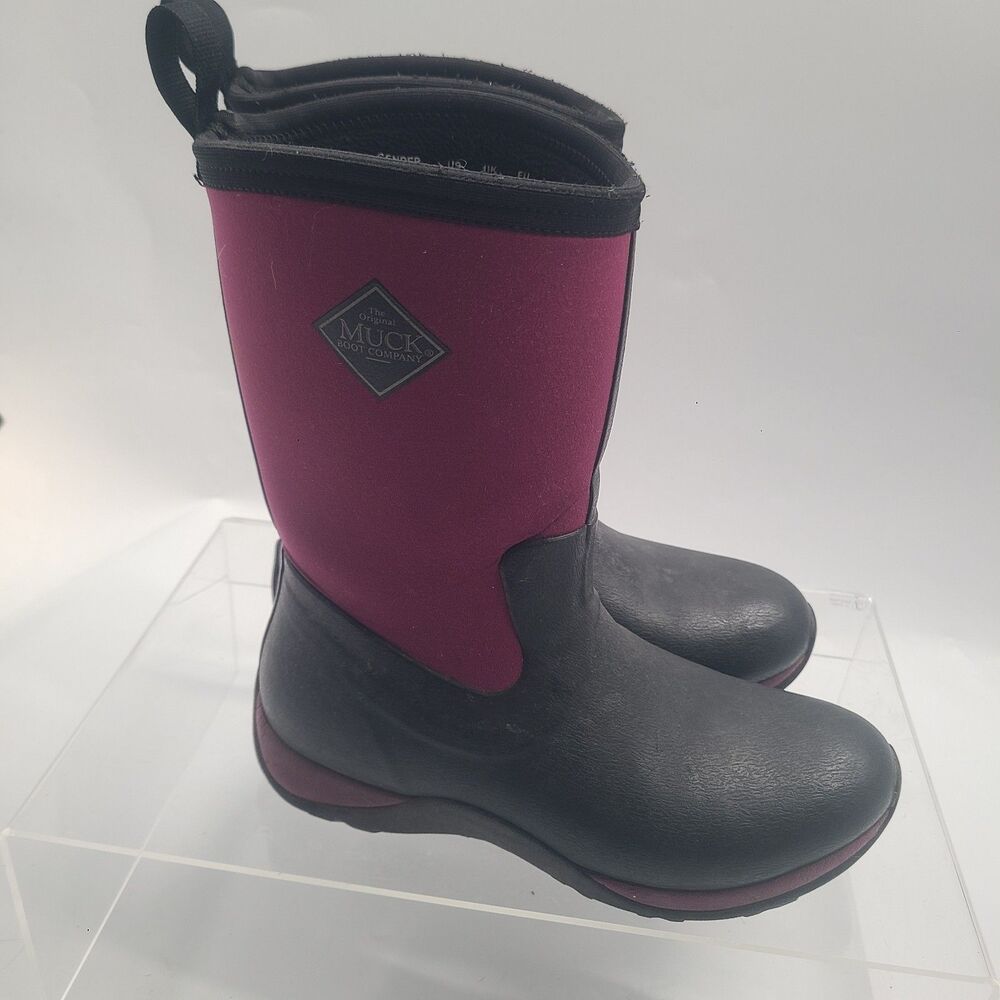 Muck Arctic Weekend Boots Black/Maroon Mid's US Size 8